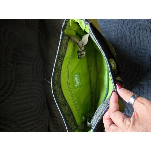 Haiku Womens Green & Gray Crossbody Shoulder Bag With Floral Embroidery - Picture 3 of 6